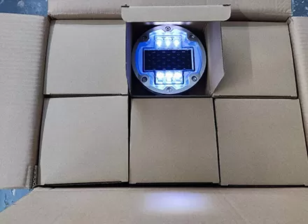 advantages of lik 143 soalr road studs