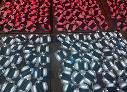 advantages of lik123 soalr road studs