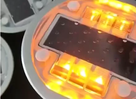 lik 143 soalr road studs wholesale